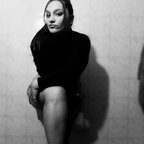 hot girl avatar