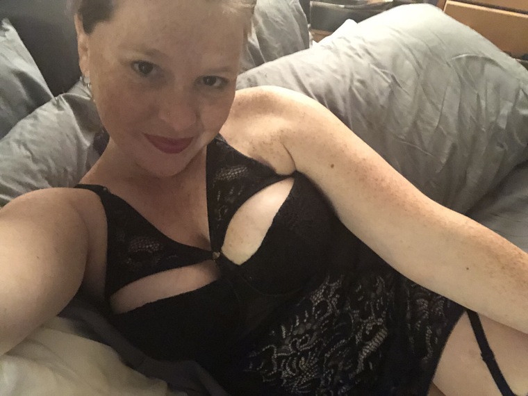 Natural_Redhead_Beauty cover image