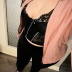 Natural Big Booty Hot Wife avatar