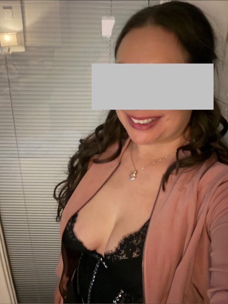 Natural Big Booty Hot Wife cover image