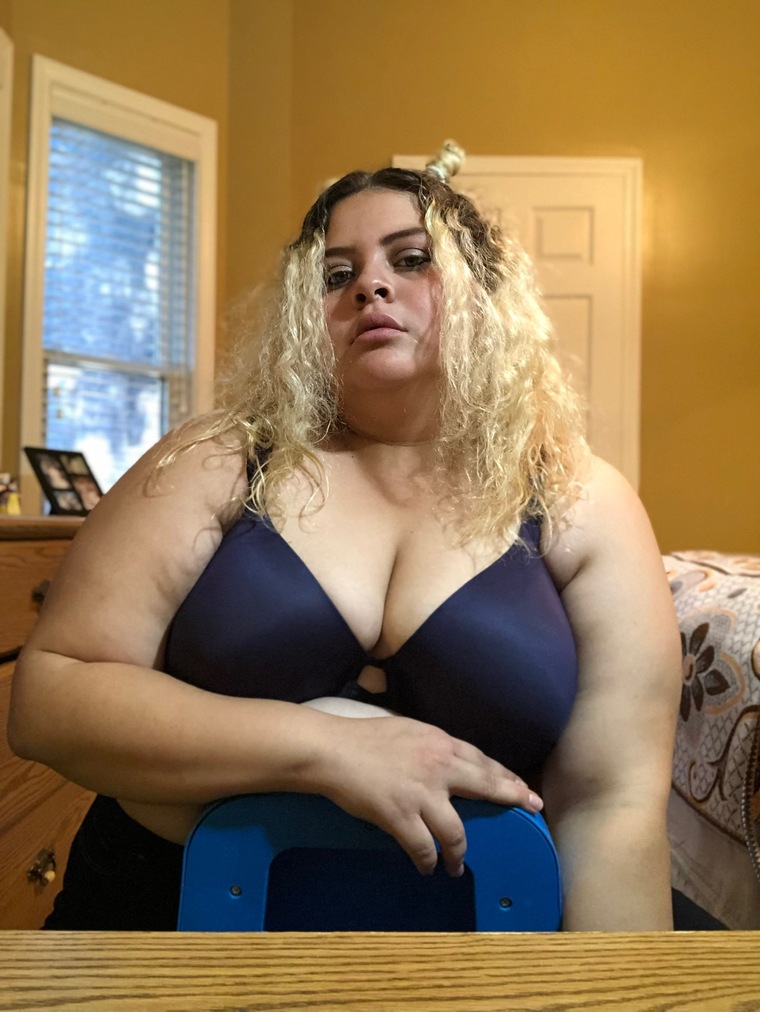 Naughty Malu banner image