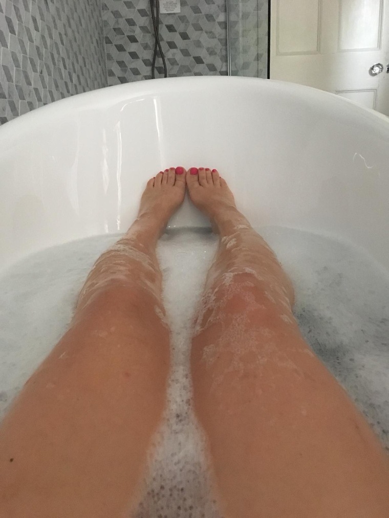 Tootsie Tits 👣 🔥 cover image