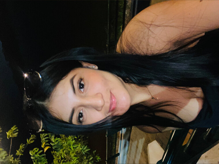 NayeLis cover image