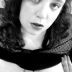 Vikki T avatar