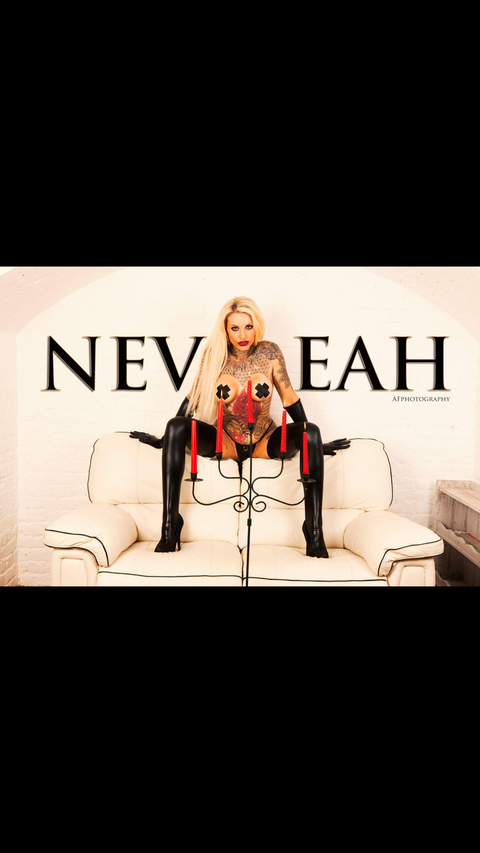 Nevaeh 💋 | Glamour Babe & Tattoo Dream cover image