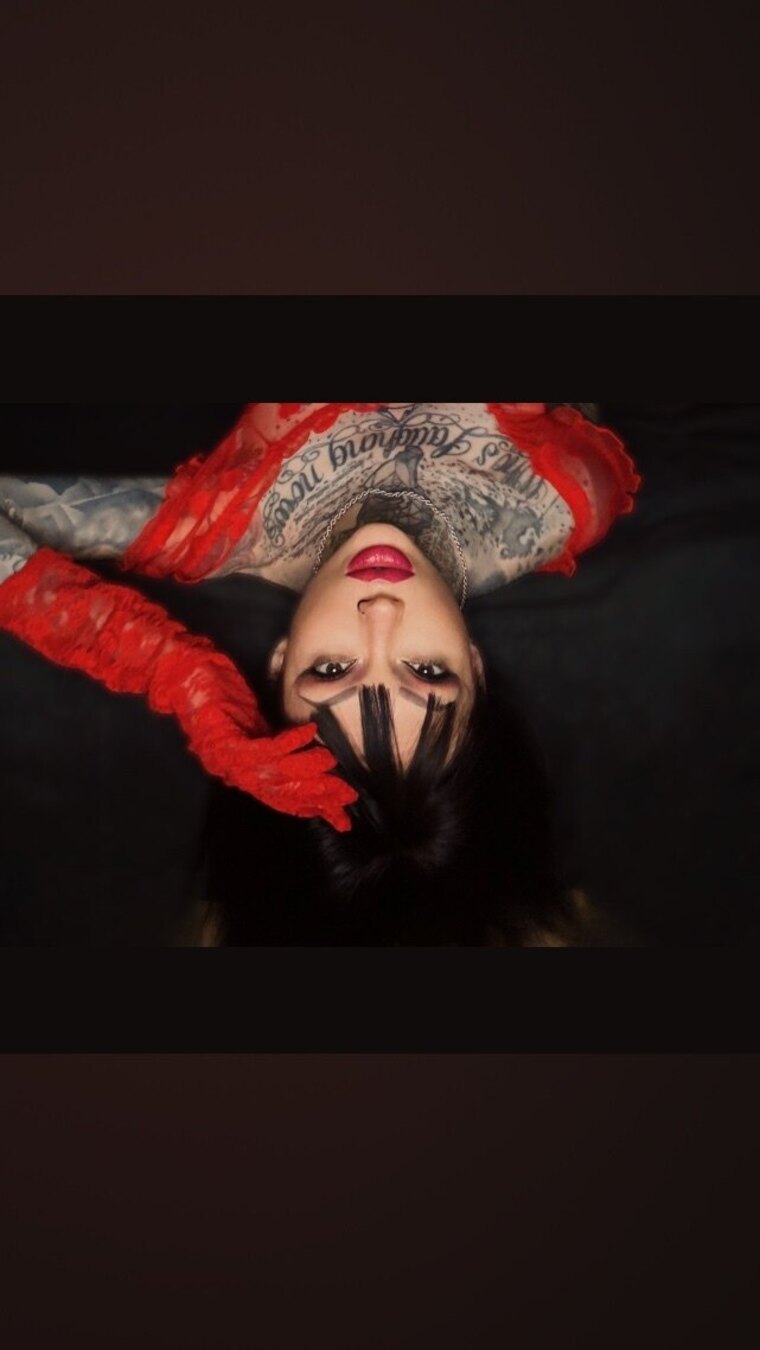 Nia Suicide cover image