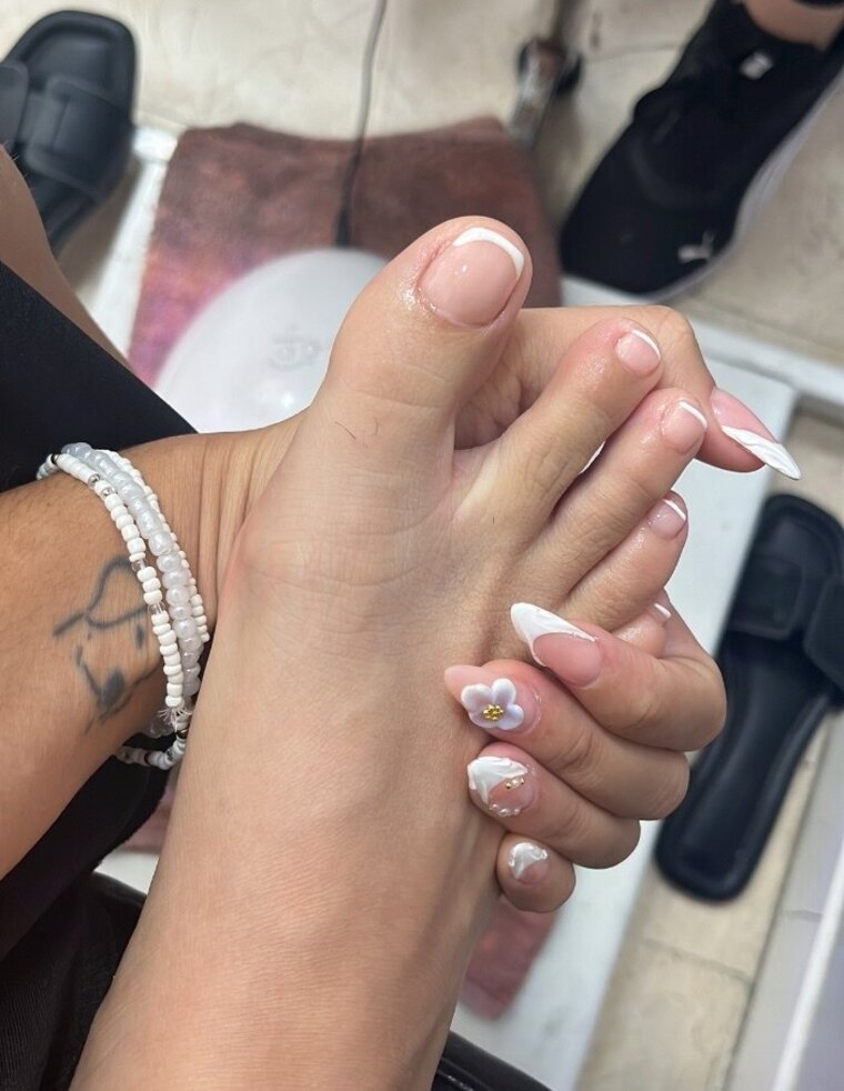 Bombón ❤️🔥 cover image