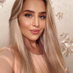 Nicole avatar