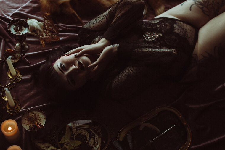 Nicole Redfox 🦋🖤 cover image
