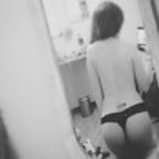 Nicole avatar