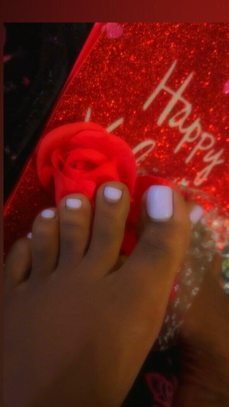 Nicole's Soles 👣 cover image