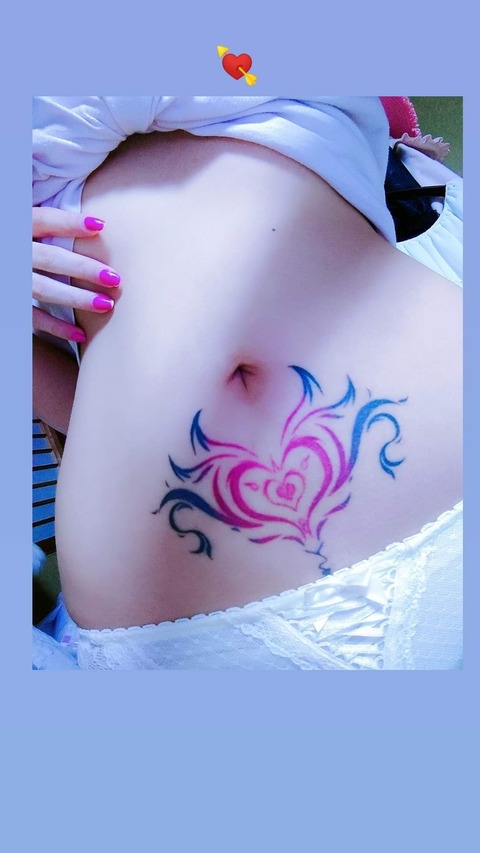 Nikki Caroline cover image
