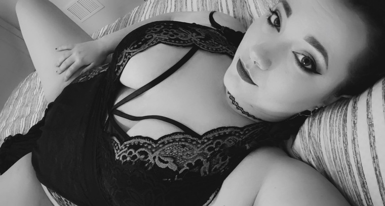 Nikki M. banner image