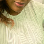 Nikki Nicole avatar