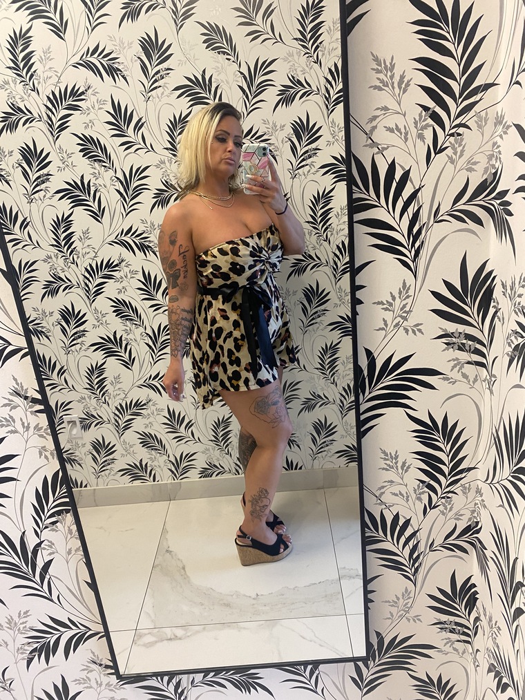 2hottietottie cover image