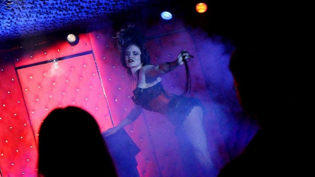 Nina bel Vande banner image