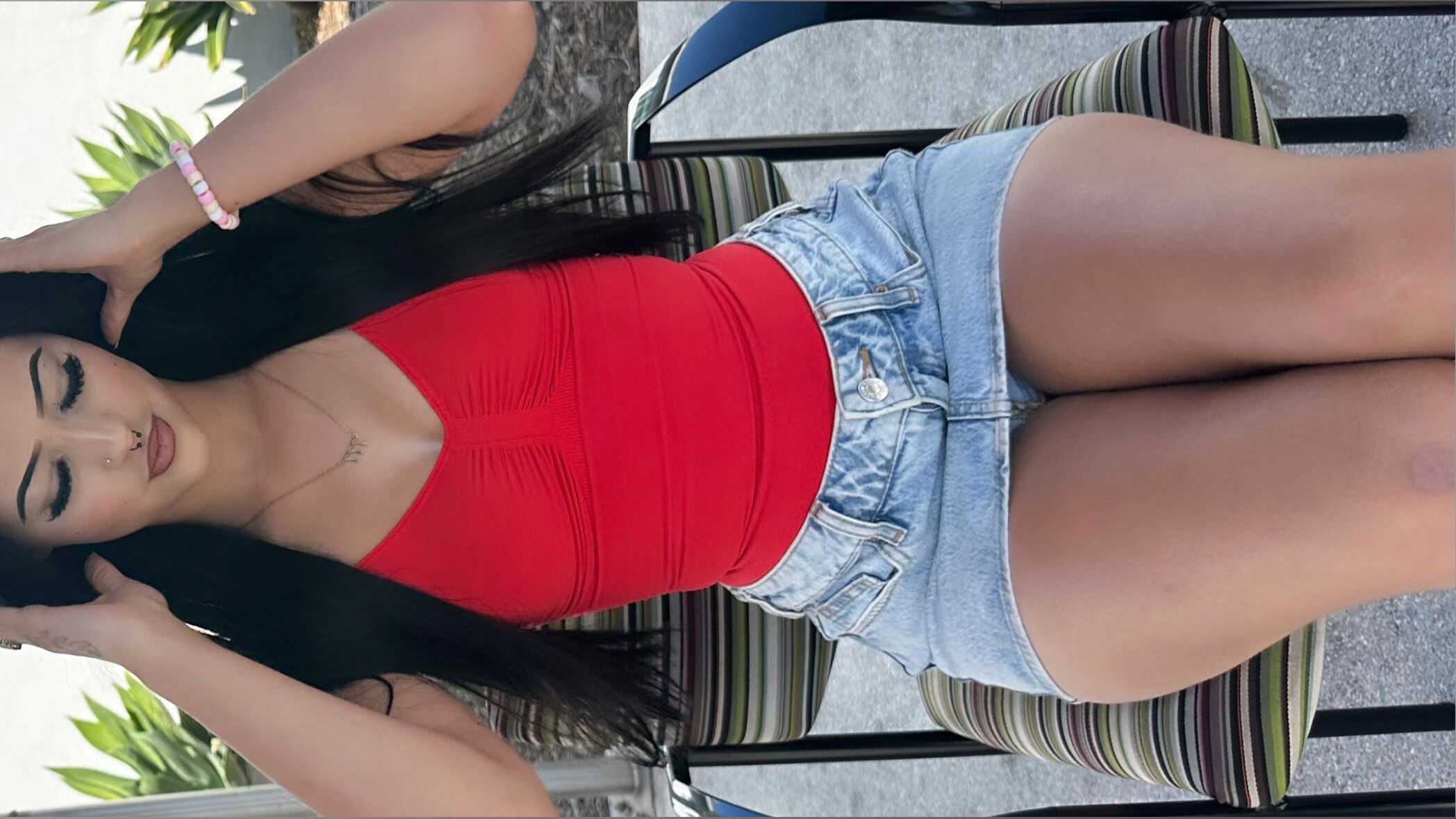 Nina🍒 banner image