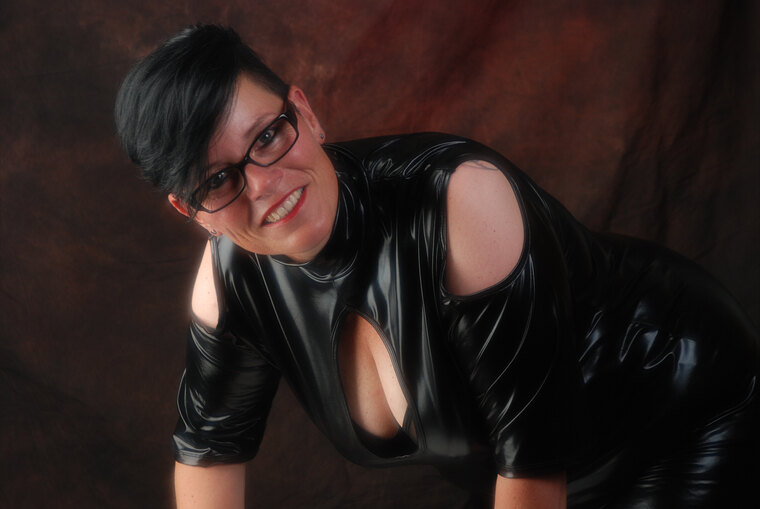 NIna Randmann ASMR banner image