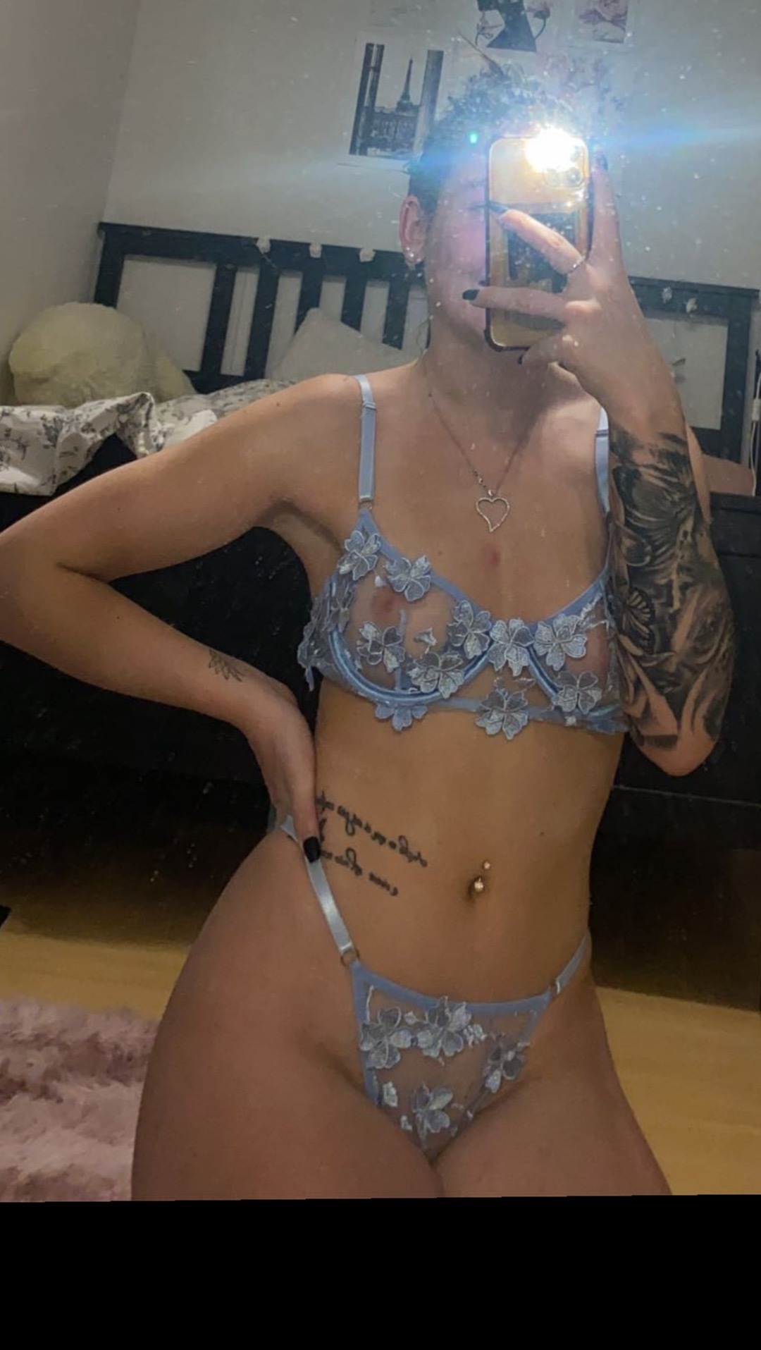 Queen🤍 banner image