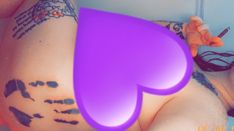 Redheaded Riot🤤 banner image