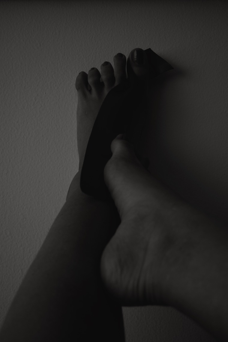 nomad travel feet cover image