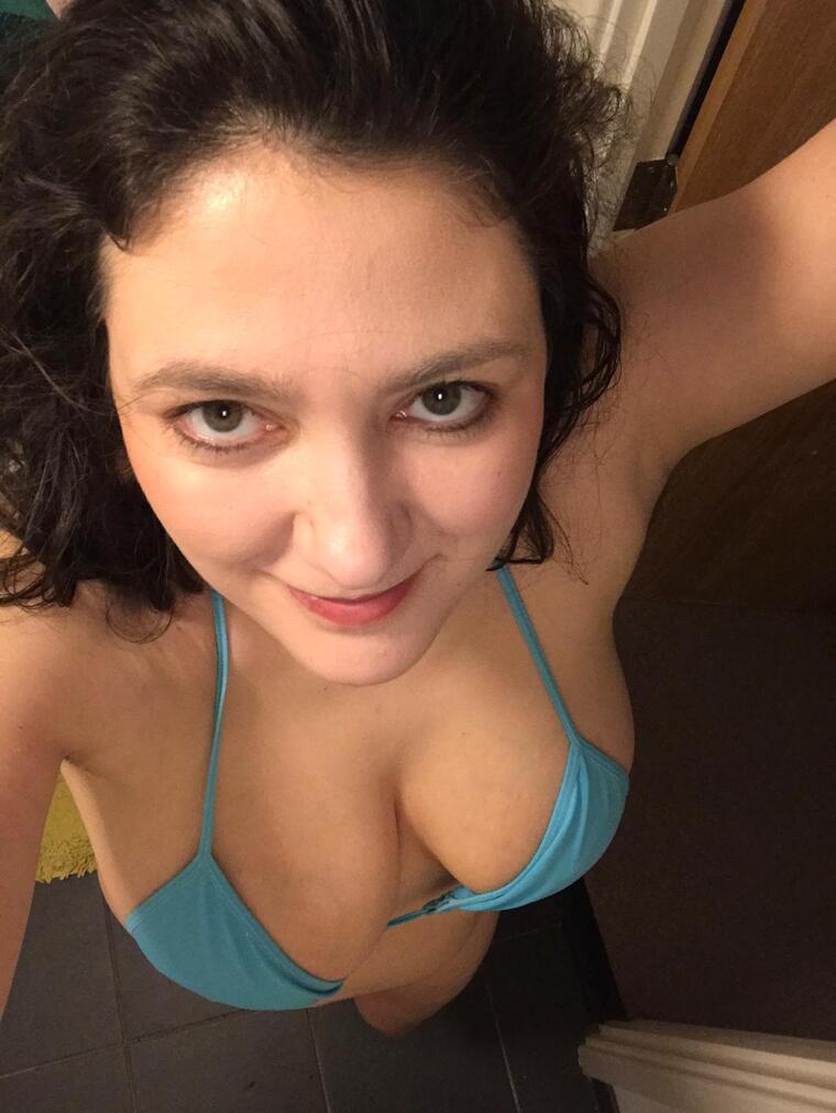 nudeveronika cover image