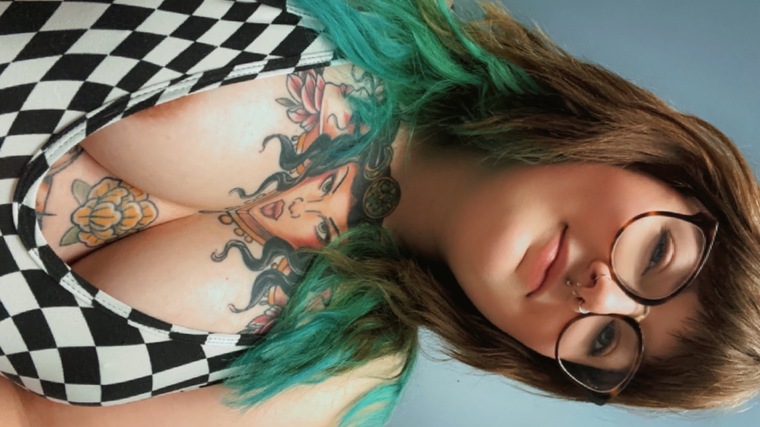 Nyla Snow 🖤 cover image