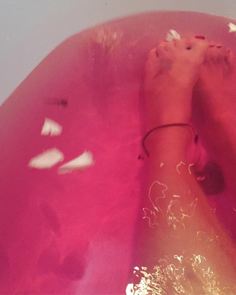 Venus in a girl 🌸💧 cover image