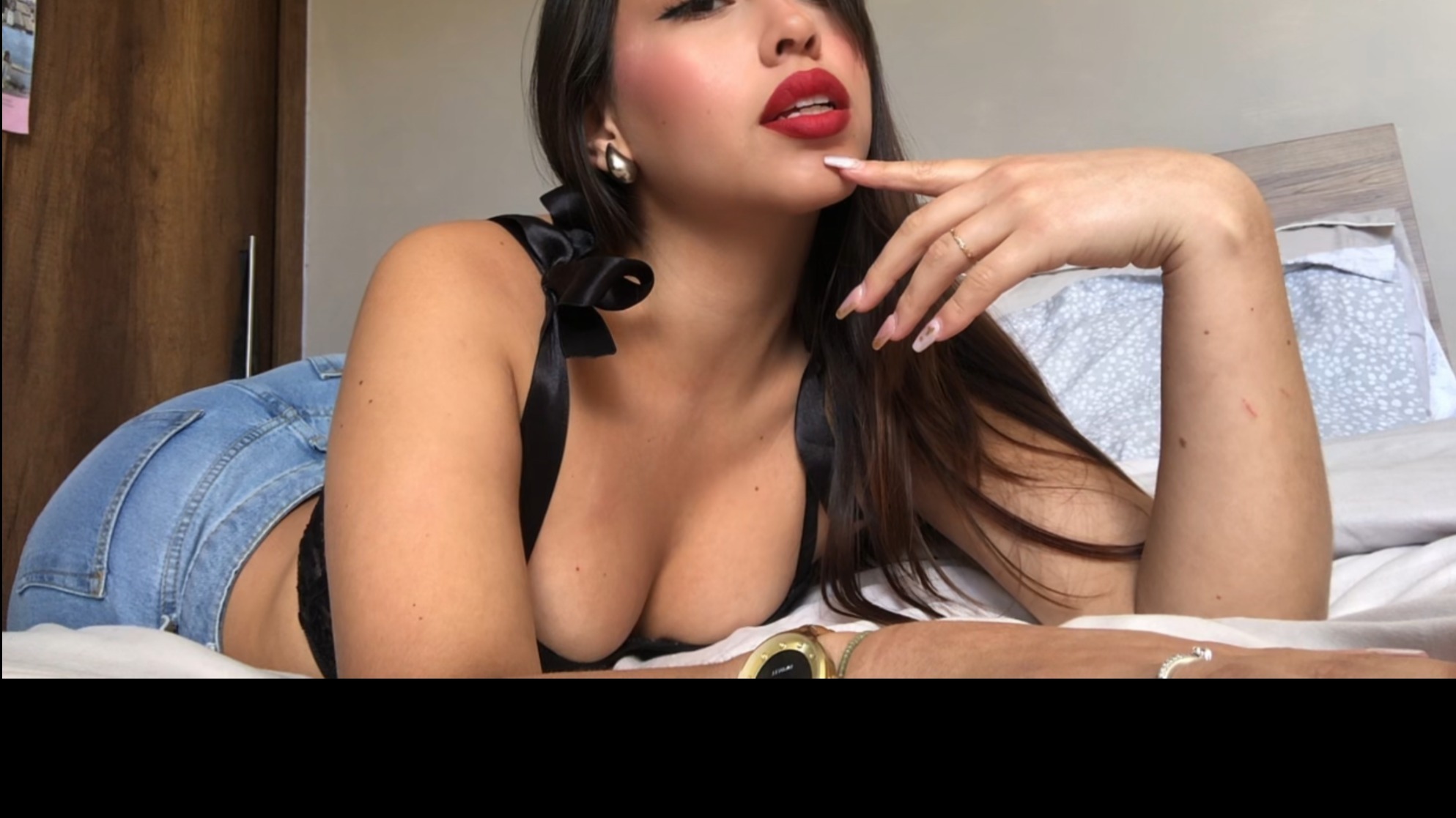Alicia Monx banner image