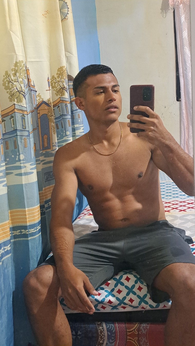 Carlucho cover image