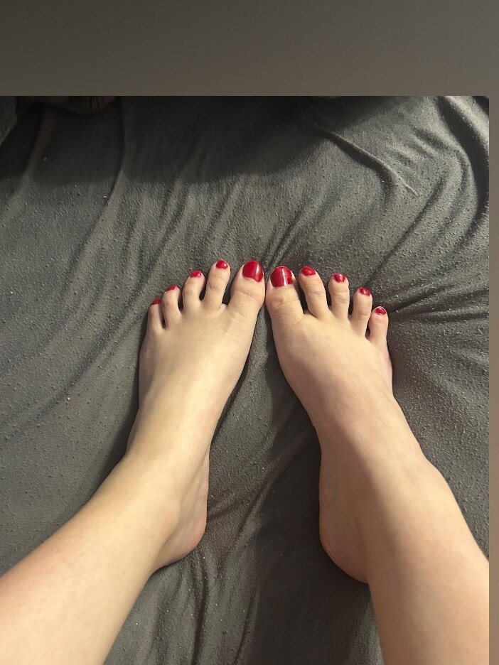 Liv_onlyfeet banner image