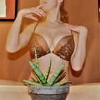 Busty Botany avatar