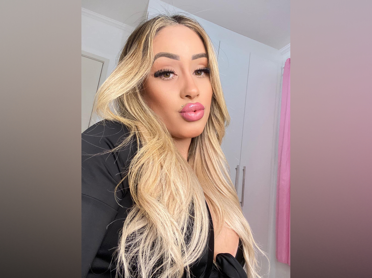 Larissa banner image