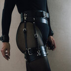 pantyhose&amp;leather avatar