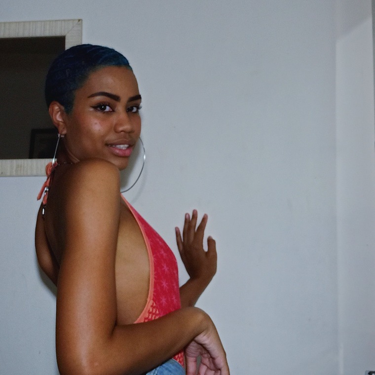 Paolla Medeiros banner image