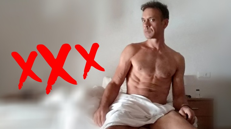 Papi_xxx cover image
