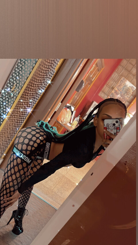 Paradise 💋🔥🍑 cover image