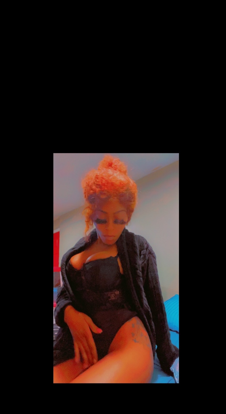ParisDoesUrkel banner image