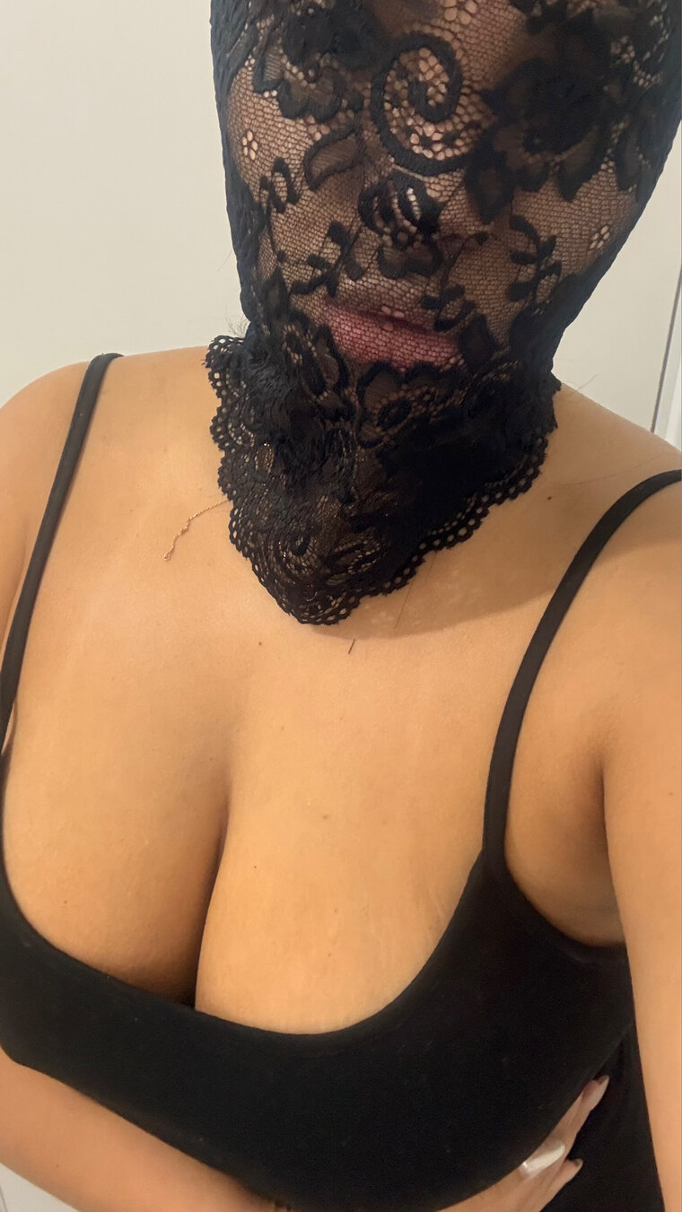 Patrícia Paes cover image