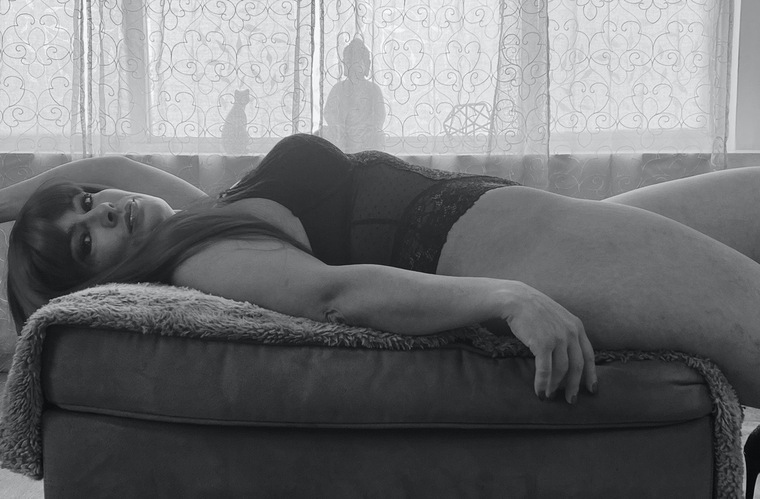 Bella Devine banner image