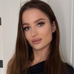 Annika · Girl next door | Free page avatar