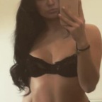 Petite brunette avatar