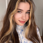 Petite Ellie🍭 avatar