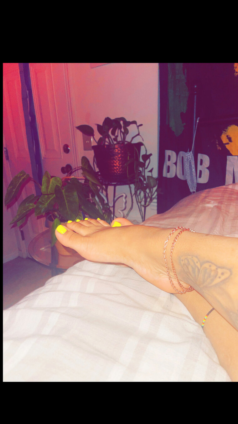Petite Feet🤍👣 banner image