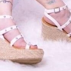 petiteinthefeet avatar