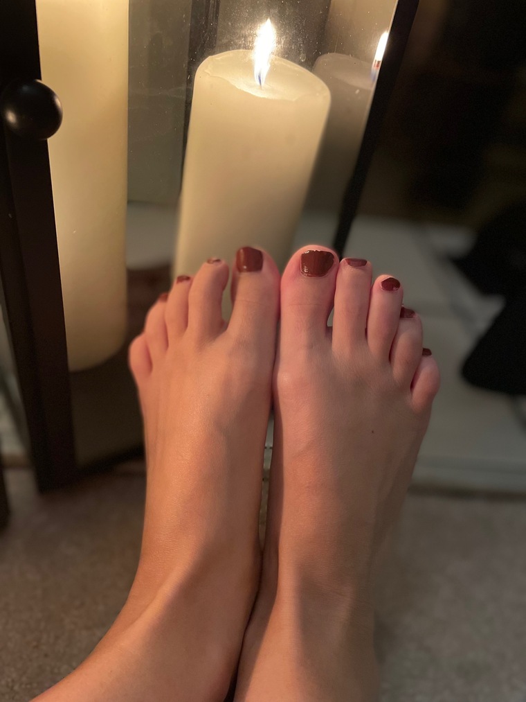 Petite Italian Feet banner image