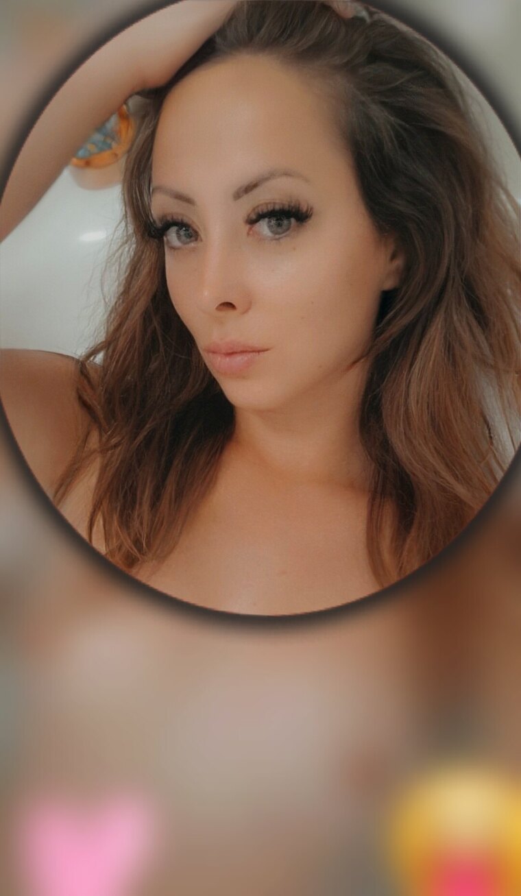 Petite44 cover image