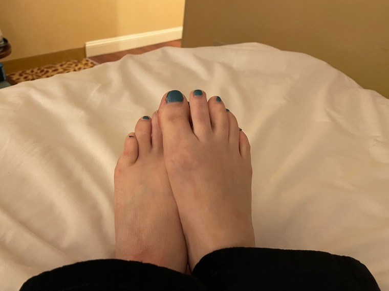 PetitteeFeet cover image