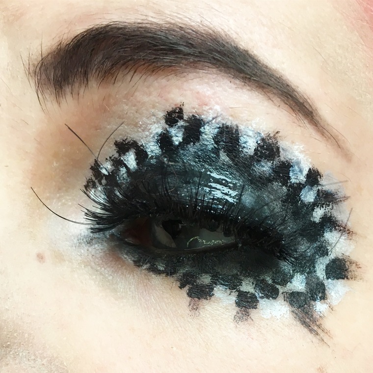 PhantomOfMakeup cover image