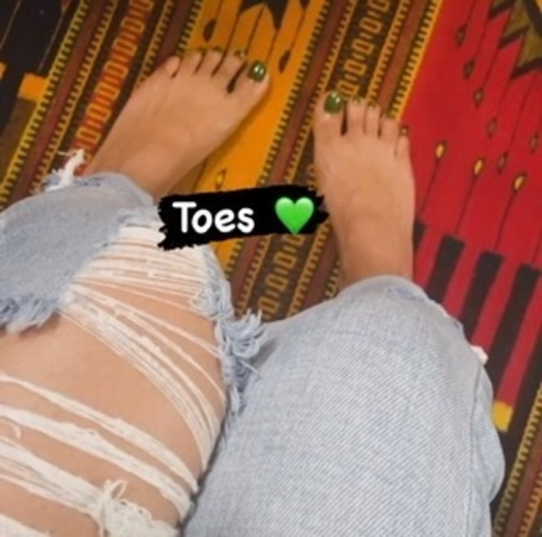 Toes 🦶🏼🦶🏼 banner image